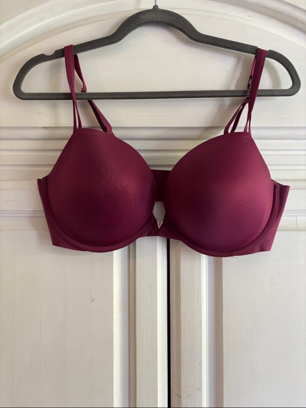 Victoria's Secret Smooth T-Shirt Bra in Berry